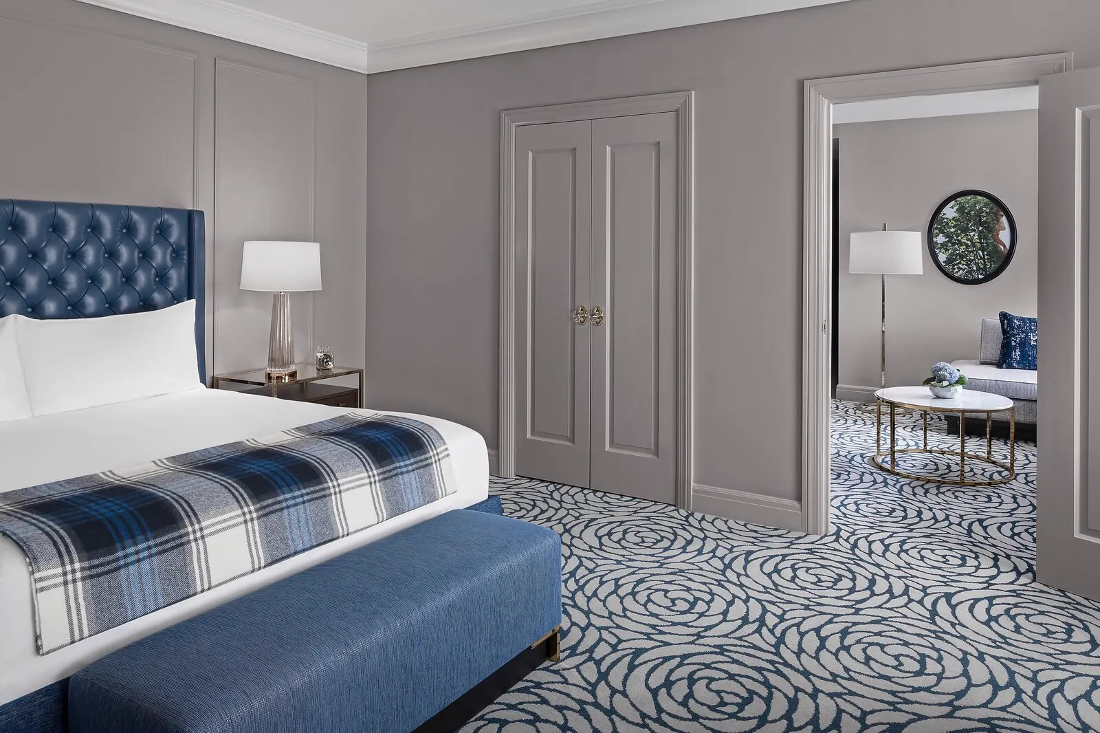 The Lytle Park Hotel executive suite king bedroom